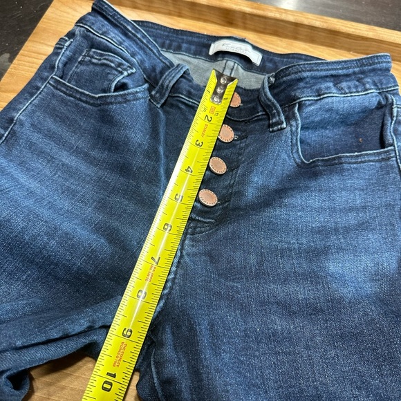 KanCan Blue Skinny Jeans with Flattering Fit - Picture 4 of 7